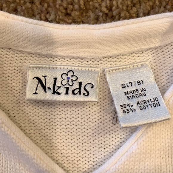 Girl’s white sweater - Picture 3 of 3